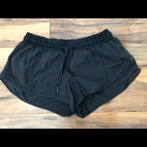 Lululemon hotty hot short